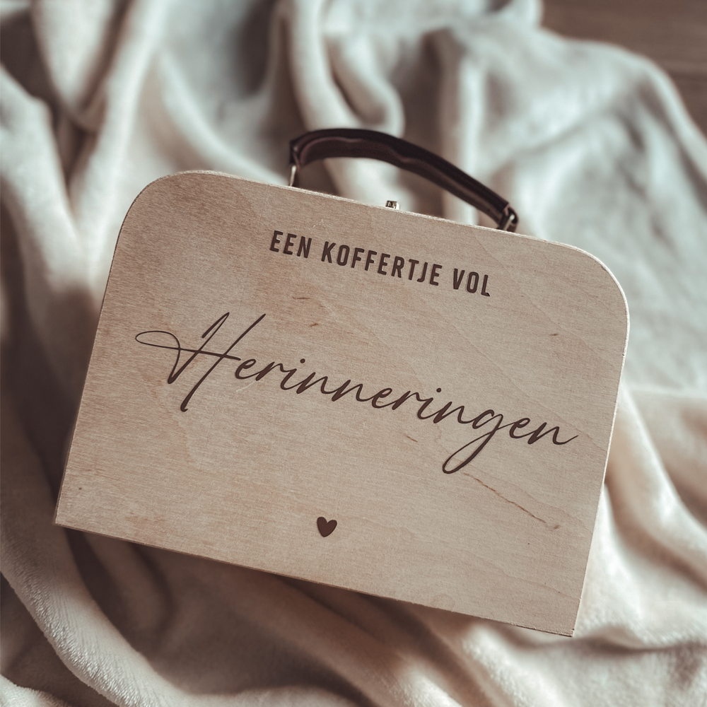 Houten koffertje 'Herinneringen'