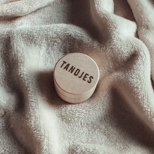 Houten bewaardoosje voor melktandjes